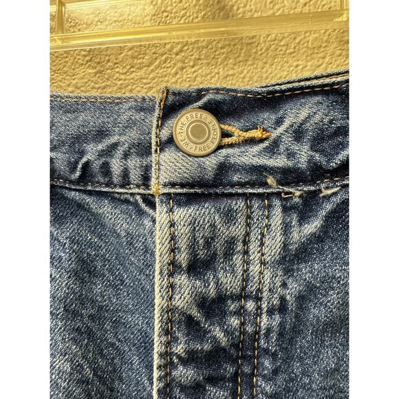 Free People Women’s Jean Shorts Cut Off Distressed‎ Style Size 24 Medium Wash - Picture 5 of 9